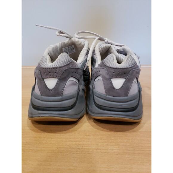 adidas Yeezy Boost 700 V2 Tephra 2019 size 9.5 - Picture 3 of 12